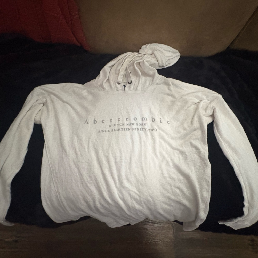 Abercrombie & Fitch Classic White Pullover
